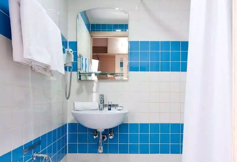 اتاق استاندارد یک نفره, Marins Park Hotel Ekaterinburg