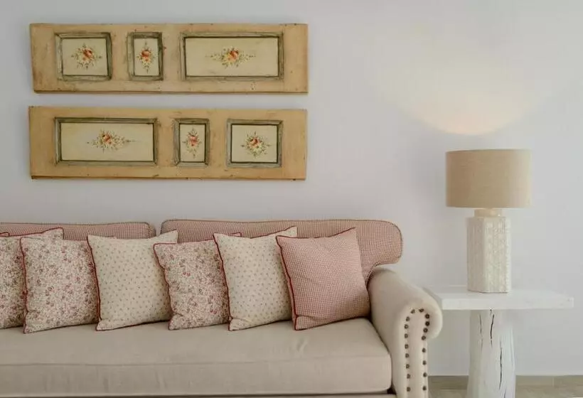 سوئیت با تخت بزرگ, Senses Boutique
