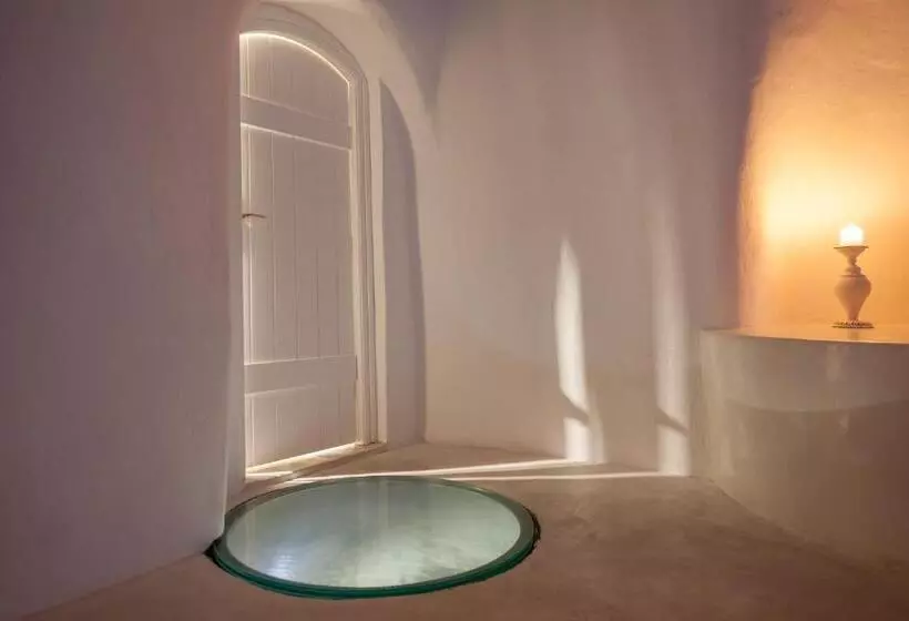 سوئیت مستر, Senses Boutique