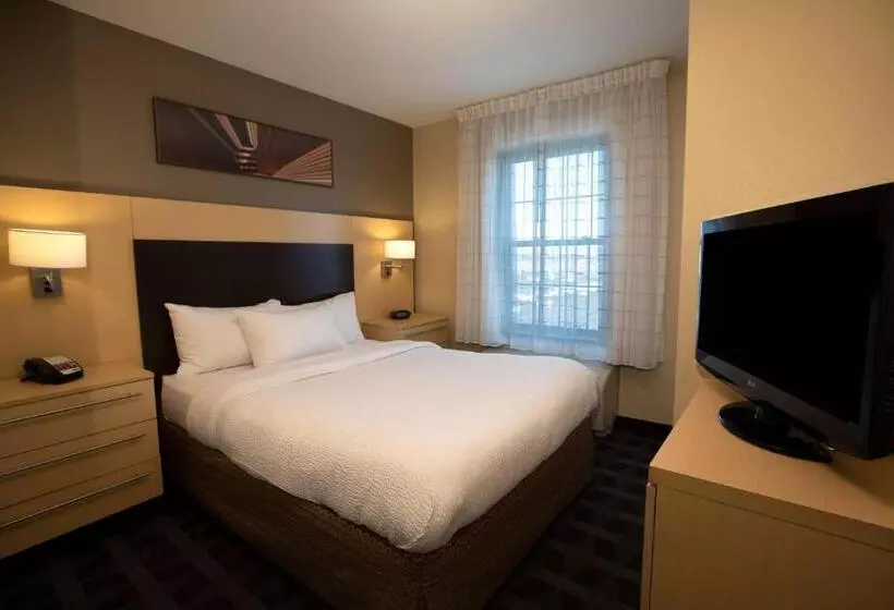 سوییت, Towneplace Suites Republic Airport Long Island Farmingdale