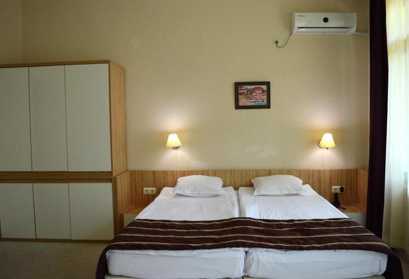 غرفة قياسية مطلة على المتنزه, Arkutino Family Resort