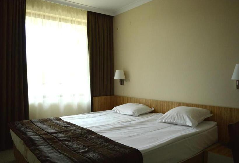 Номер Стандарт Вид на Парк, Arkutino Family Resort