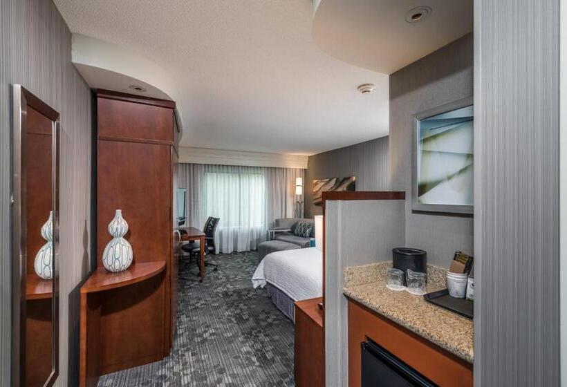 اتاق استاندارد با تخت بزرگ, Courtyard Bangor