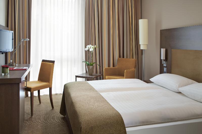스탠다드 룸, Intercityhotel Darmstadt