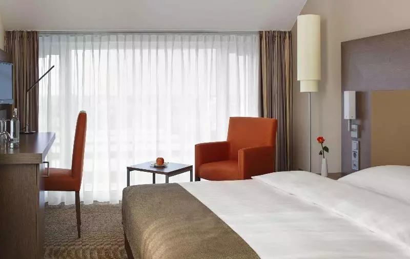 スタンダードルーム, Intercityhotel Darmstadt
