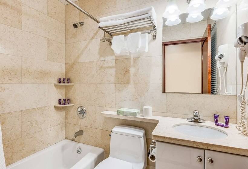 Номер Стандарт 2 Двуспальные Кровати, Knights Inn Brooklyn Sunset Park