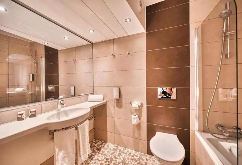Comfort-huoneisto 1 Makuuhuone, Kyriad Prestige Mulhouse Basel