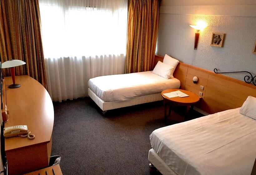 行政三人间, Kyriad Prestige Mulhouse Basel