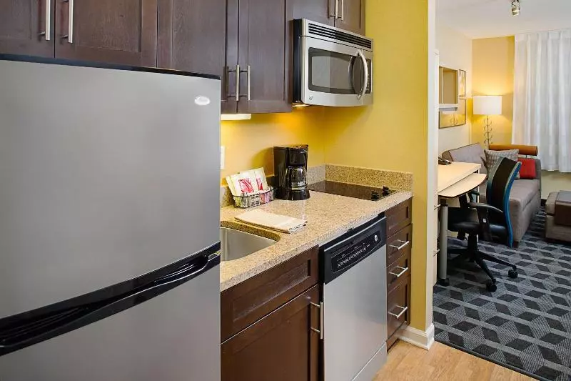 キングサイドベッドのスタンダードワンルーム, Towneplace Suites By Marriott Fayetteville N / Springdale