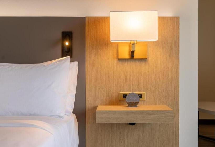 Номер Deluxe Кровать Кинг, The Moran Citycentre