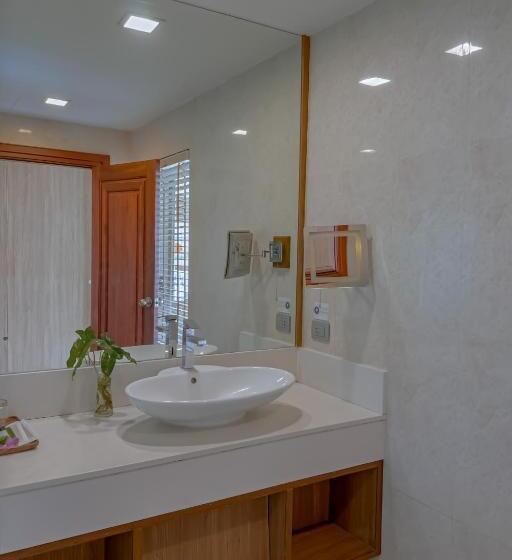 디럭스 룸, The Senses Resort & Pool Villas, Phuket