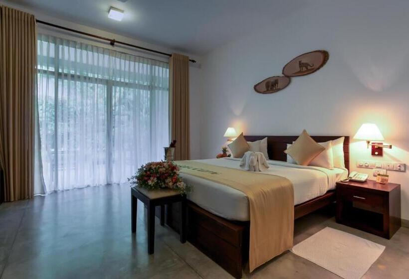 デラックスルーム, Grand Udawalawe Safari Resort
