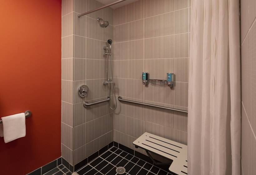 스탠다드 룸 더블 침대 2개, Aloft Birmingham Soho Square