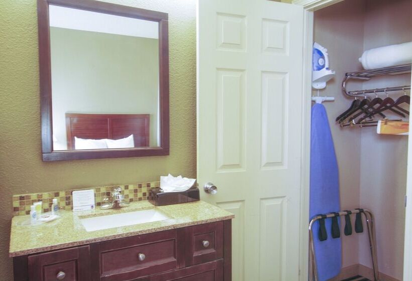 스위트, Comfort Suites Waco North  Near University Area