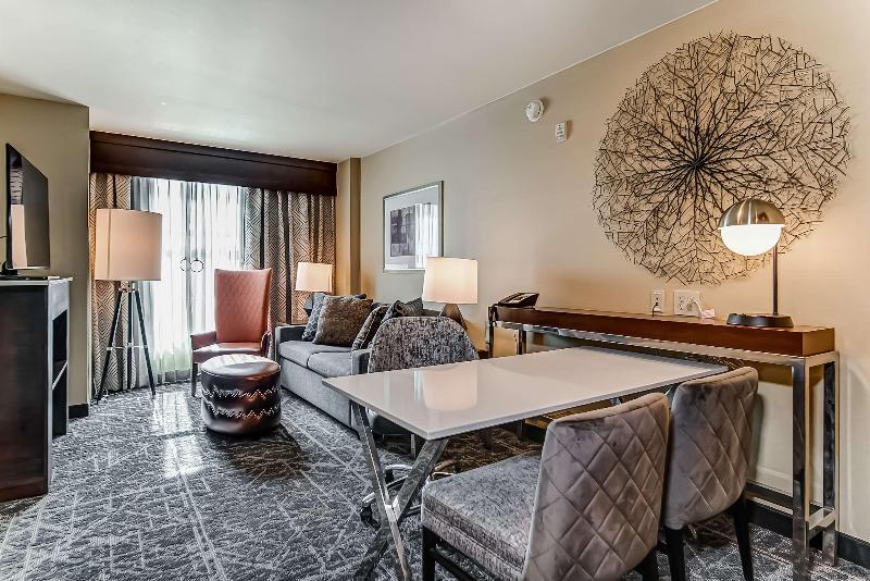 Люкс Кровать Кинг, Embassy Suites Atlanta Kennesaw Town Center