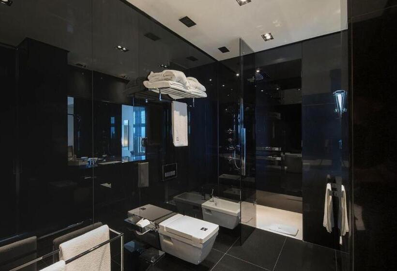 Suite Executiva, Key