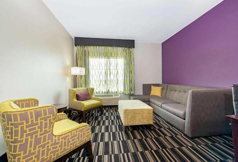 キングサイズベッドのデラックススイート, La Quinta By Wyndham Bridge City Orange