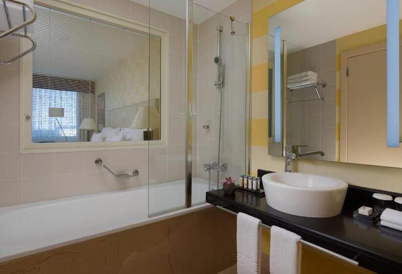 سوییت اجرایی, Renaissance By Sulo