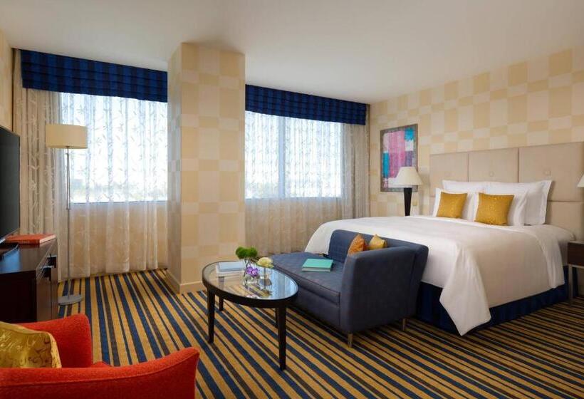 سوییت اجرایی, Renaissance By Sulo