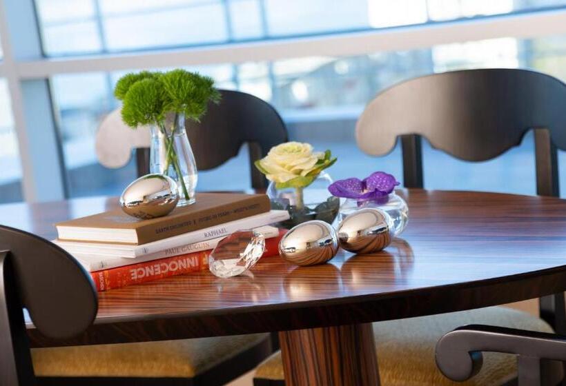 سوئیت پرزیدنت, Renaissance By Sulo