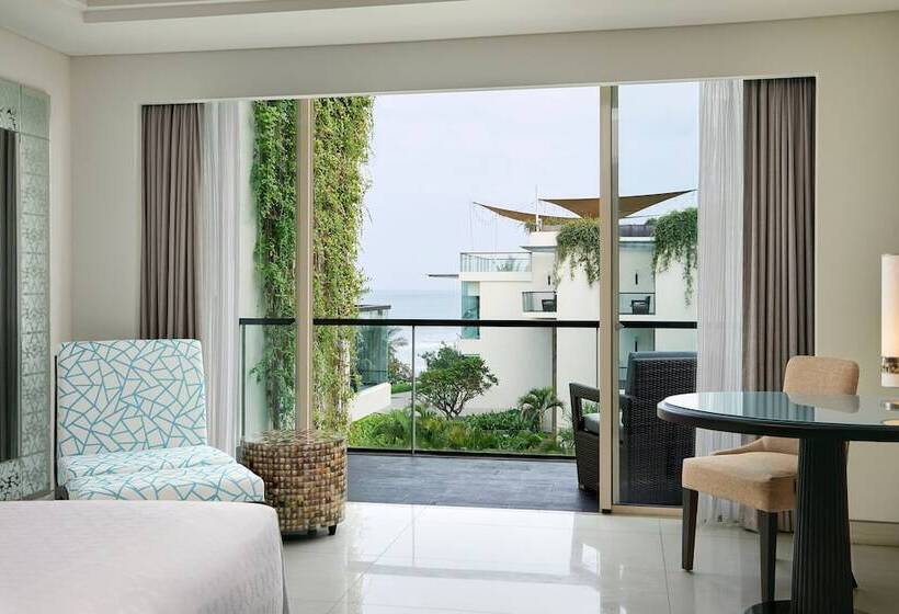 サイドオーシャンビューのダブルベッドスタンダードルーム, Sheraton Bali Kuta Resort
