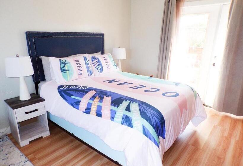 سوییت لوکس, Shoreline Cottages