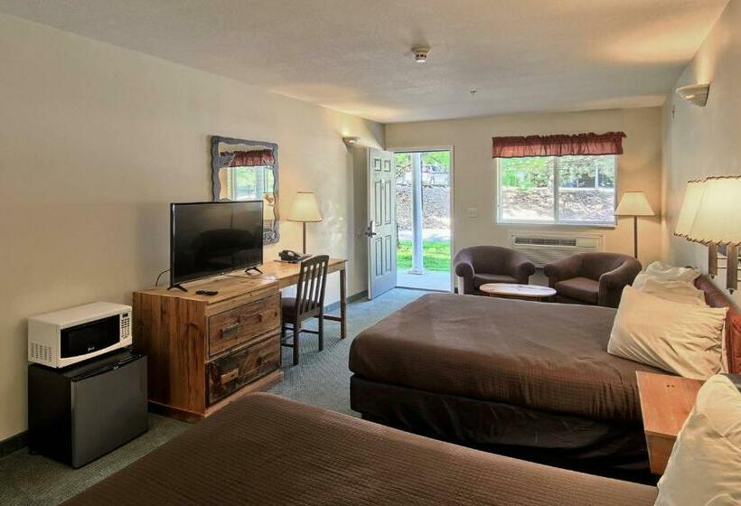 غرفة قياسية رباعية, The Legend Cottage Inn