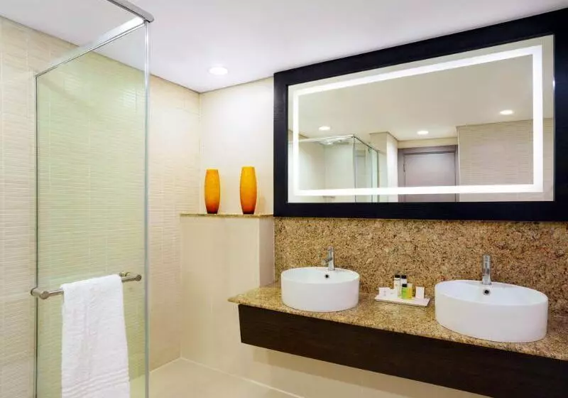 اتاق استاندارد, Mövenpick Hotel Ikoyi Lagos