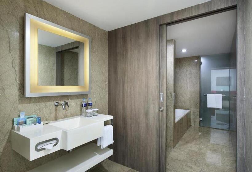Люкс Superior, Novotel Jakarta Gajah Mada