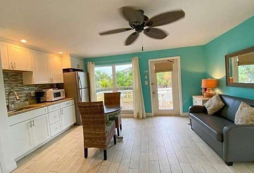 جناح ديلوكس, The Pearl Beach Inn