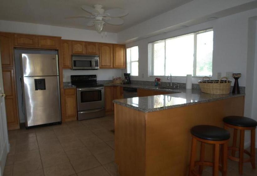 جناح ديلوكس, The Pearl Beach Inn