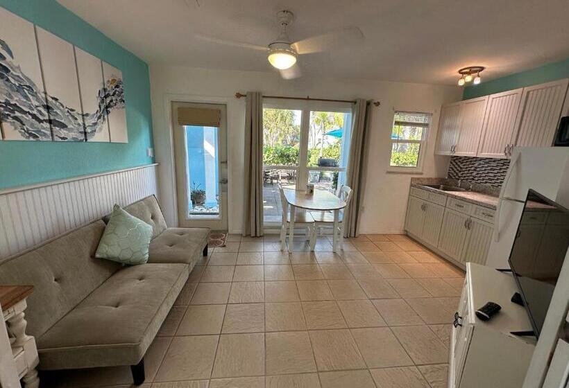 غرفة قياسية مطلّة علي الحديقة, The Pearl Beach Inn