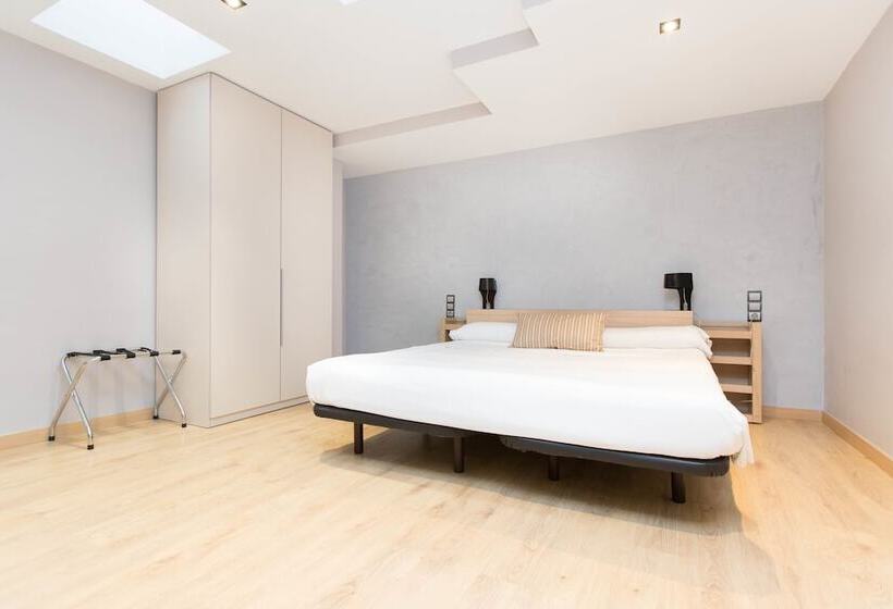 Студия Стандарт, Ainb Sagrada Familia Apartments