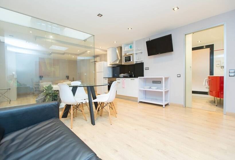 Студия Стандарт, Ainb Sagrada Familia Apartments