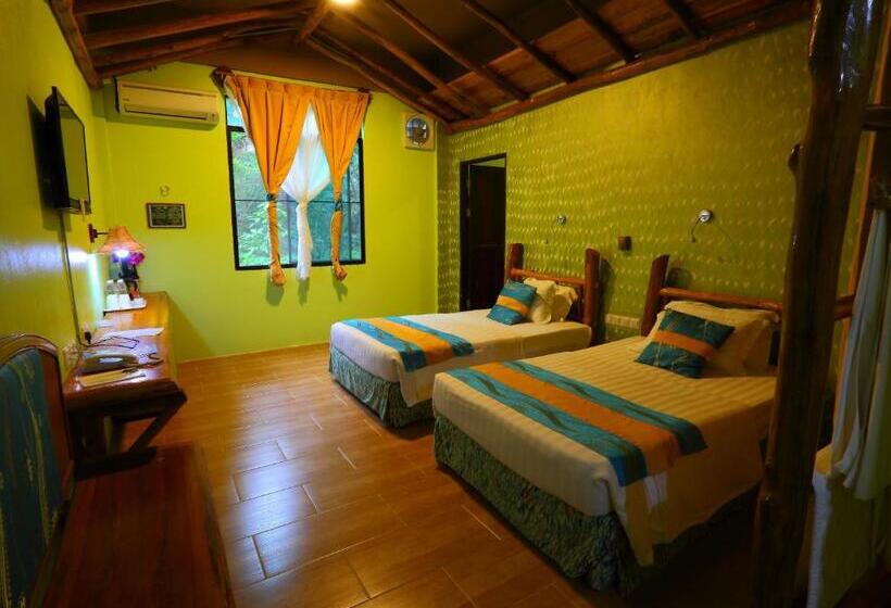 스탠다드 룸, Borneo Tropical Rainforest Resort