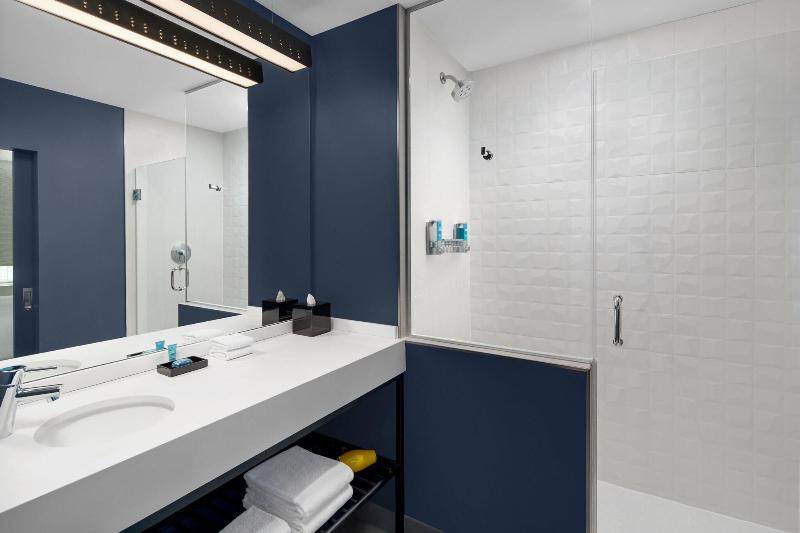 带大床的标准工作室, Courtyard Seattle Downtown/pioneer Square