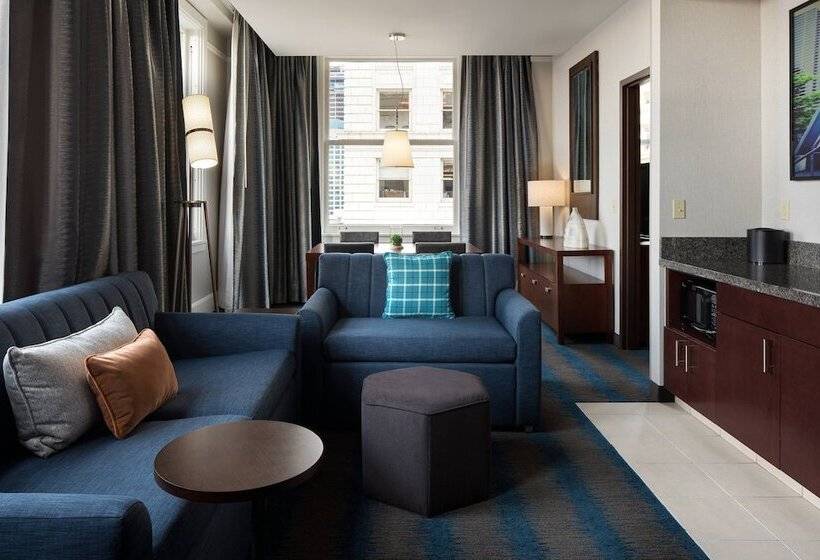 سوییت, Courtyard Seattle Downtown/pioneer Square