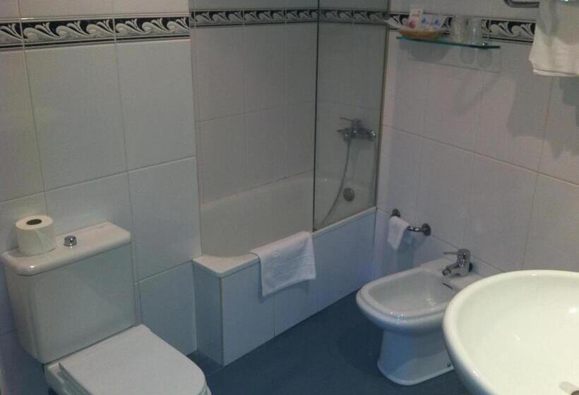 اتاق استاندارد چهار تخته, Almirante