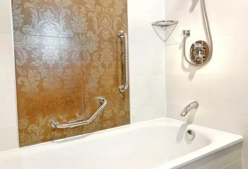 Standard-huone King-vuode, Hilton Garden Inn Sevilla