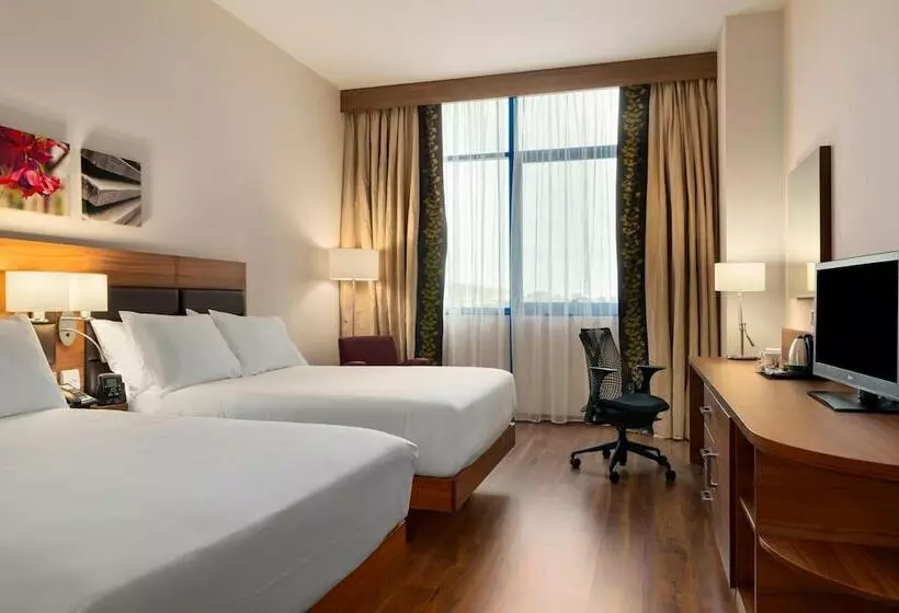Perhehuone, Hilton Garden Inn Sevilla