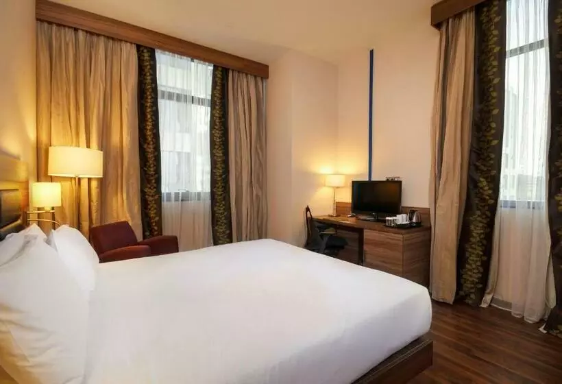 Sviitti King-vuode, Hilton Garden Inn Sevilla