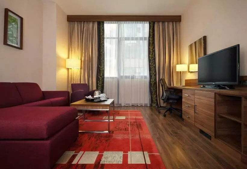 Sviitti King-vuode, Hilton Garden Inn Sevilla