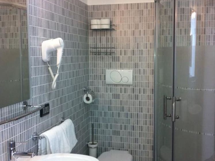 高级单人间, Milano Navigli