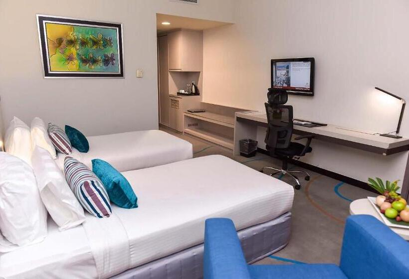 エクゼクティブルーム, Première