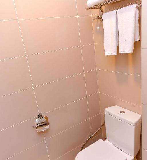 スーペリアールーム, Première