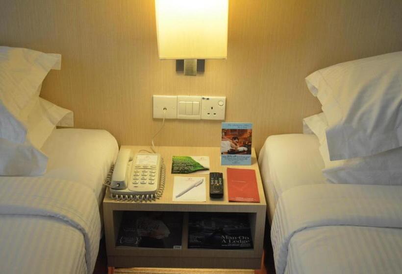 スーペリアールーム, Première