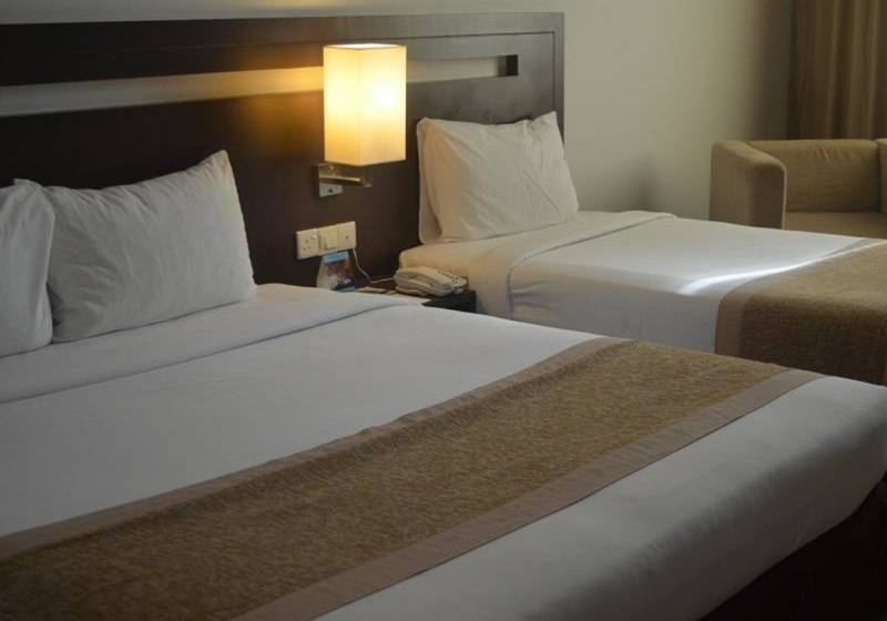 エクゼクティブトリプル, Première