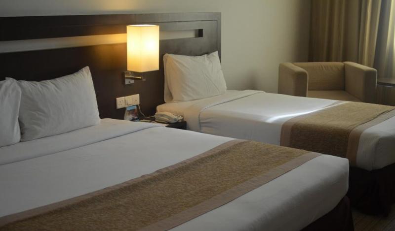 エクゼクティブルーム, Première