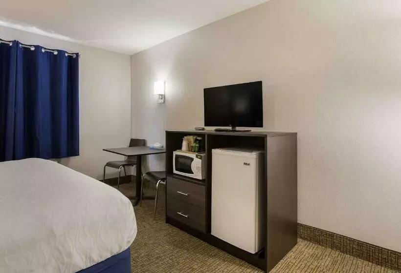 Standard-invahuone King-vuode, Rodeway Inn Branson, Brick House
