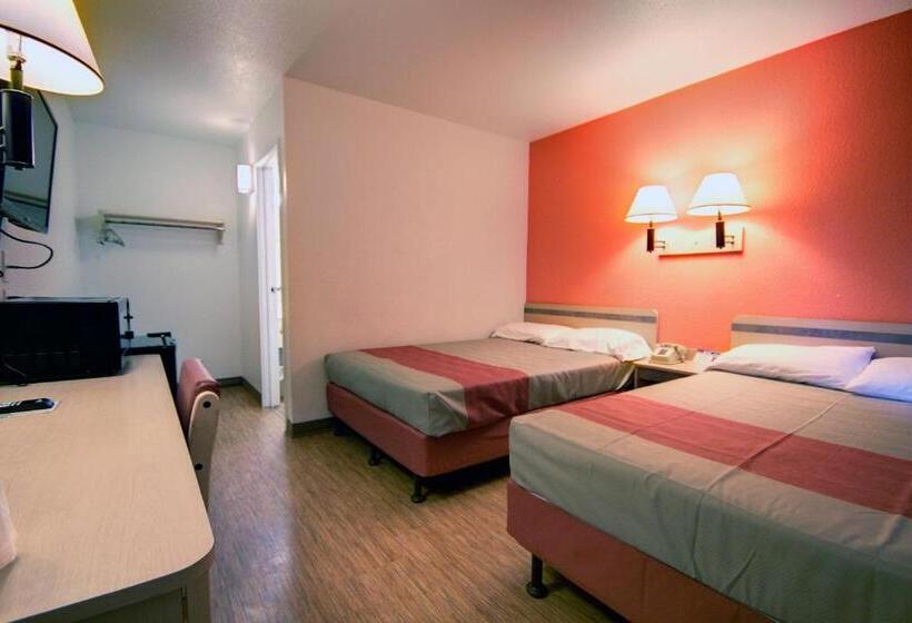 غرفة قياسية رباعية, Motel 6alamogordo, Nm